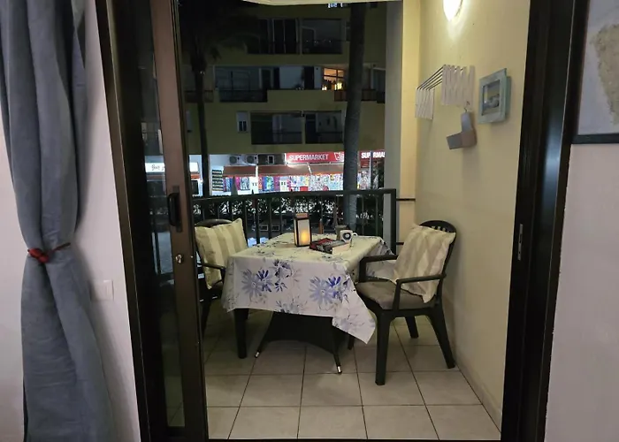 Joy&friends 2 El Carmen