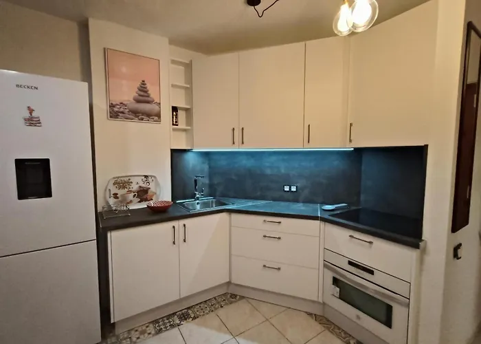 Joy And Friends 2 El Carmen شقة